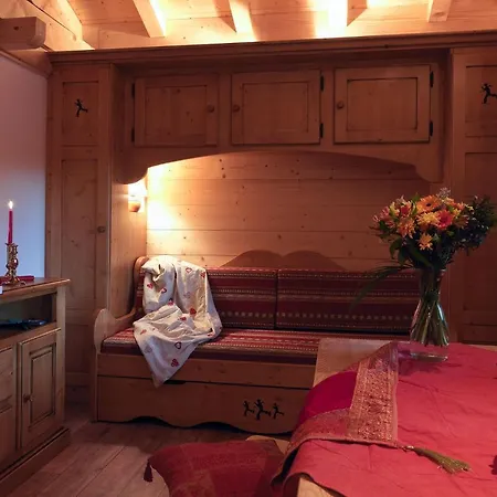 Ile Des Barrats Chalet